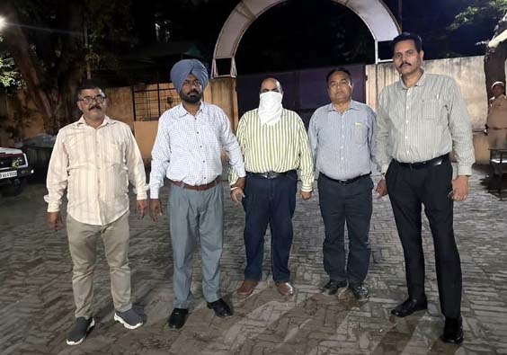 Vigilnace Bureau Punjab, Income Tax Department, Chartered Accountent 26 Lakh rupees Bribe Case, Chandigarh Newsm Ludhiana News