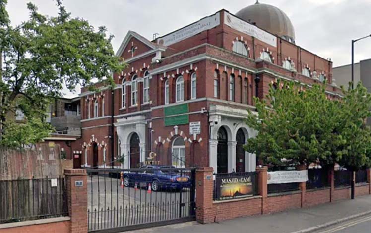 UK Oldest Turkish Mosque, Masjid Ramadan England, Muslims In England, Shacklewell Lane Mosque, Britain's First Turkish Mosque, London's Oldest Turkish Mosque Is About To Be Locked, Britain's First Turkish Mosque Is On The Verge Of Closure, 